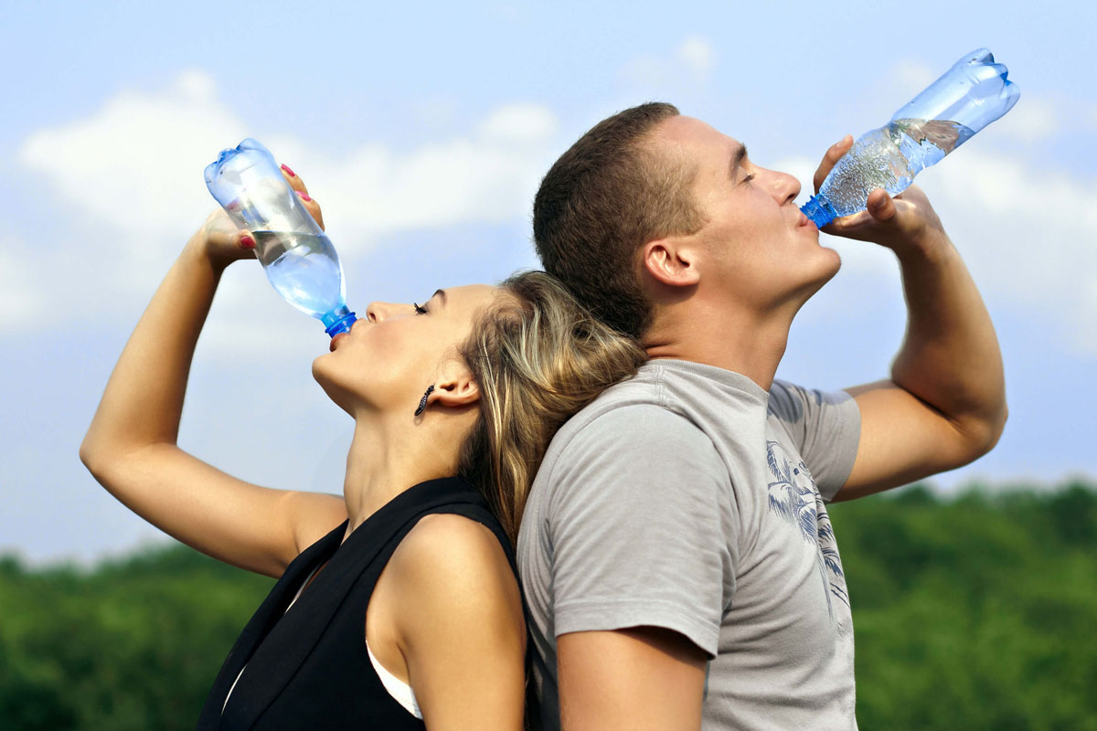 Acqua ed idratazione: semplici regole per fare la differenza